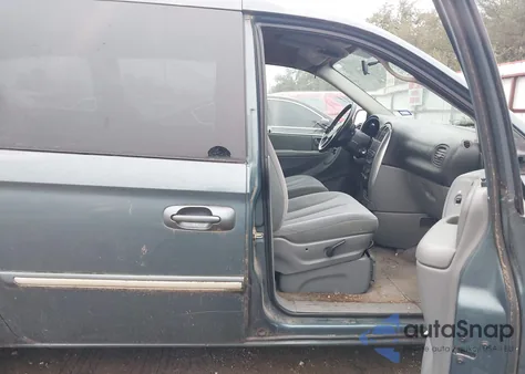 2005 Chrysler Town & Country Touring from USA, damaged, VIN 2C4GP54L75R267404